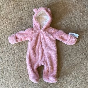New with tags Carters newborn 0-3 pink hooded sherpa fleece one piece